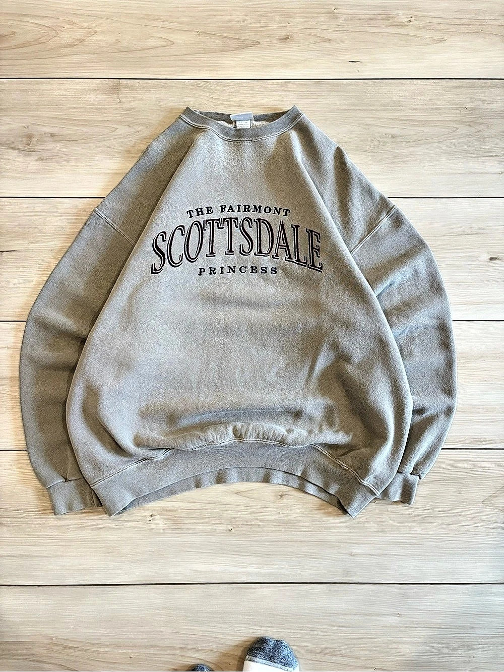 90s Vintage Oarsman 913 The Fairmont Scottsdale Princess Graphic Sweatshirt